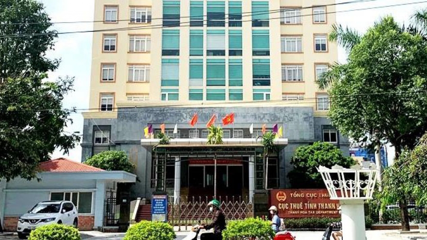 Vì sao hàng trăm giám đốc doanh nghiệp sẽ bị tạm hoãn xuất cảnh?